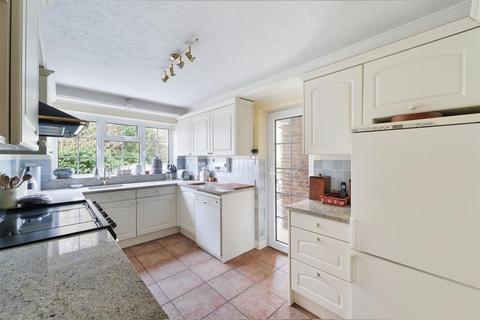 4 bedroom detached house for sale, Milstead Close, Tadworth