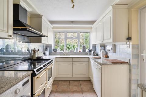 4 bedroom detached house for sale, Milstead Close, Tadworth