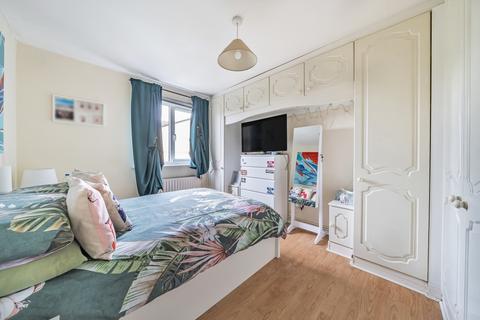 2 bedroom flat to rent, Myers Lane, New Cross, London, SE14