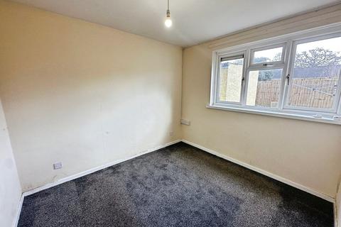 2 bedroom flat for sale, Maesglas, Tondu, Bridgend, CF32
