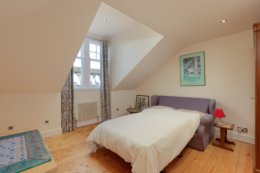 Bedroom 2 - 1/3 Clarendon Crescent