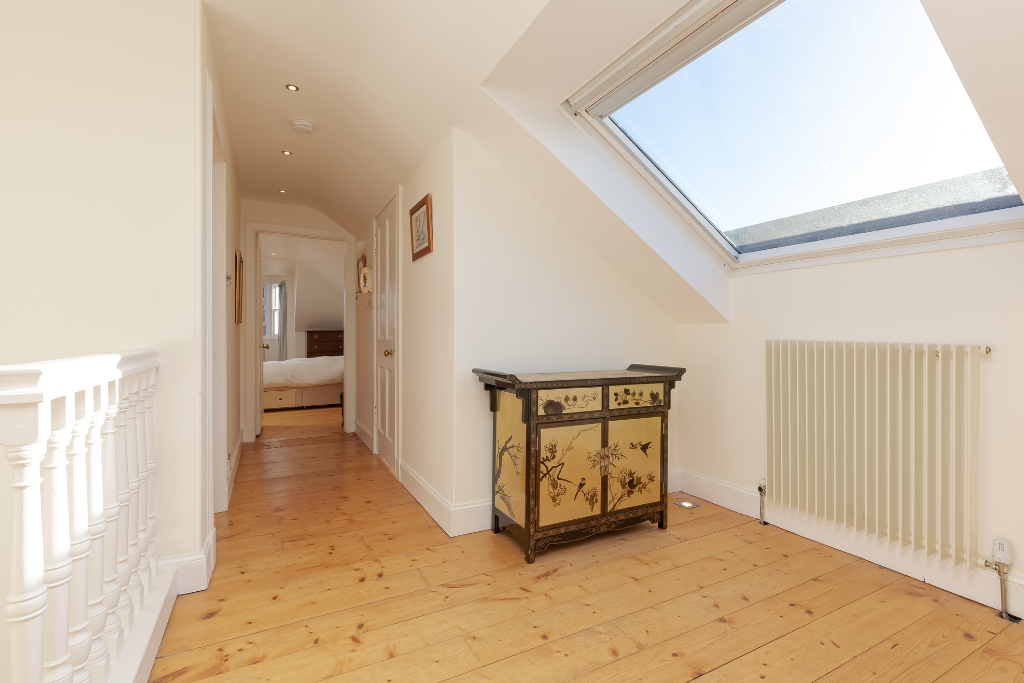 Hallway - 1/3 Clarendon Crescent