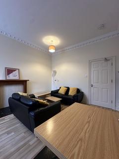 3 bedroom flat to rent, 8, St Patrick Street, Edinburgh, EH8 9HB