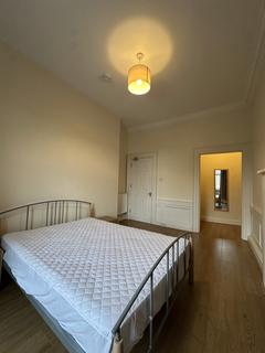 3 bedroom flat to rent, 8, St Patrick Street, Edinburgh, EH8 9HB