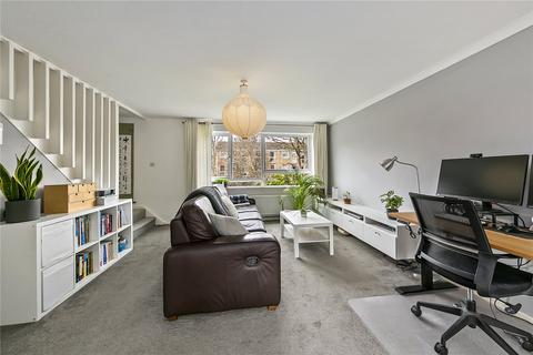 2 bedroom maisonette for sale, Harrowdene Gardens, Teddington