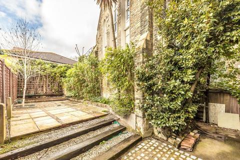 1 bedroom flat for sale, St Luke's Avenue, London SW4