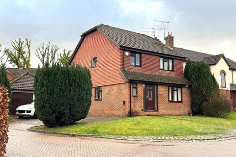 4 bedroom detached house for sale, Myrtle Close, Surrey GU18