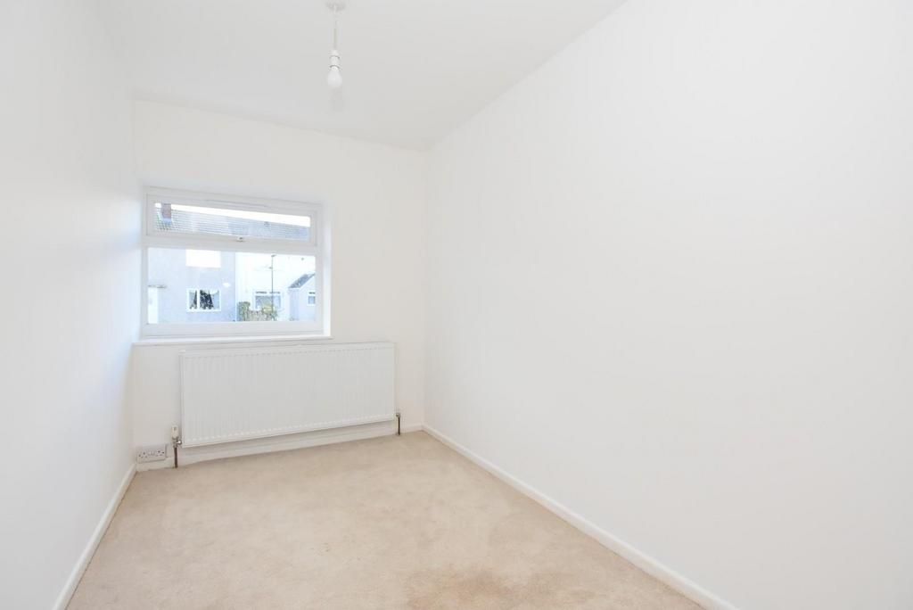 Bedroom 3 1.JPG