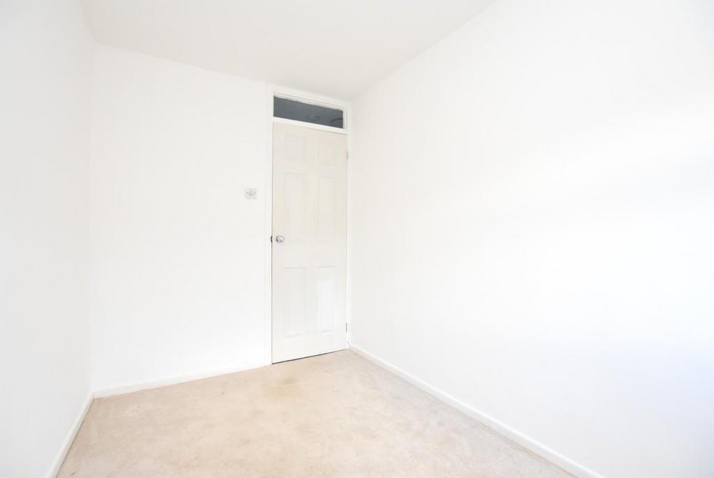 Bedroom 3 2.JPG