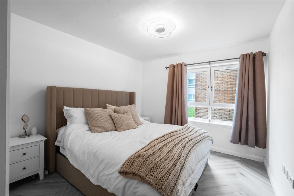 Bedroom.one.jpg