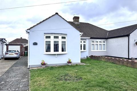 2 bedroom semi-detached bungalow for sale, Luddesdon Road, Erith DA8