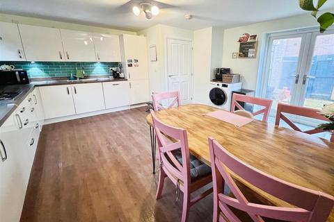 4 bedroom detached house for sale, Whinberry Drive, Bowbrook, Shrewsbury