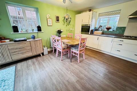 4 bedroom detached house for sale, Whinberry Drive, Bowbrook, Shrewsbury