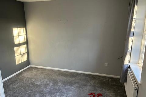 2 bedroom terraced house to rent, Wolsey Way, Syston
