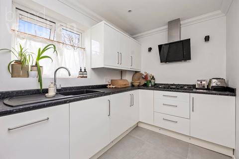 3 bedroom flat for sale, Horton Road, Brighton, East Sussex, BN1