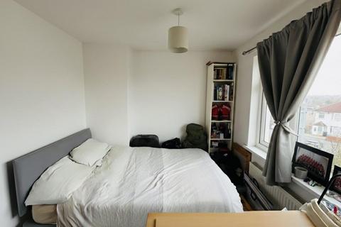4 bedroom detached house to rent, Luckington Road, Bristol, BS7
