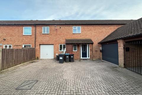 4 bedroom terraced house to rent, Bowyers Mews, Neath Hill