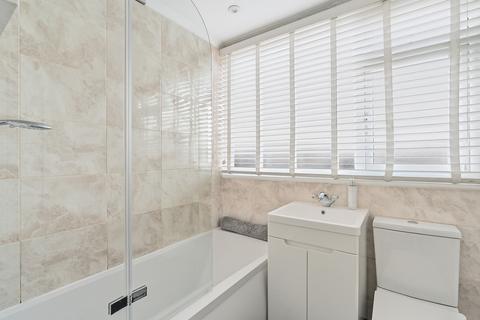 undefined, The Glade, Staines-upon-thames, TW18