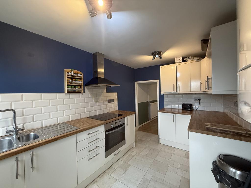 Kitchen 4