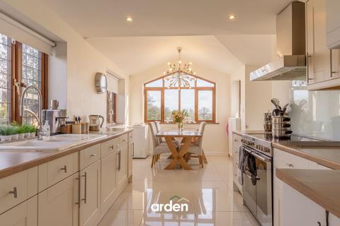 3 bedroom semi-detached house for sale, Fockbury Road, Dodford, B61