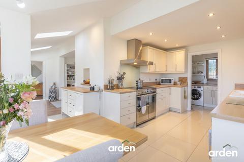 3 bedroom semi-detached house for sale, Fockbury Road, Dodford, B61