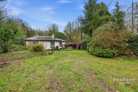 undefined, Paradise Road, Writtle, CM1