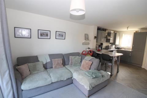 2 bedroom terraced house for sale, Harbottle Way, Hull