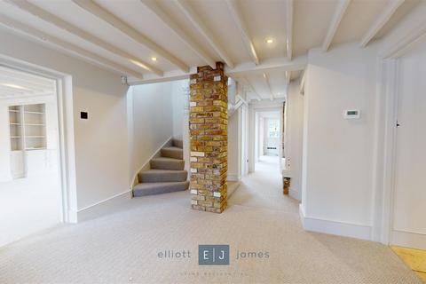 undefined, Manor Road, Loughton IG10