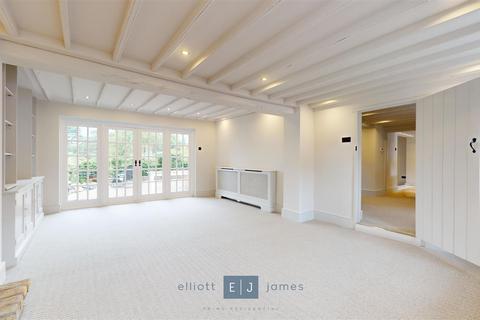undefined, Manor Road, Loughton IG10