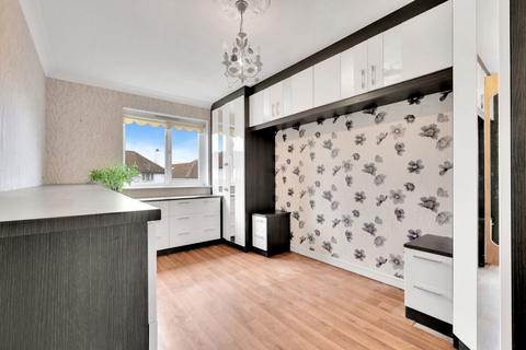 2 bedroom retirement property for sale, Albert Road, Buckhurst Hill IG9