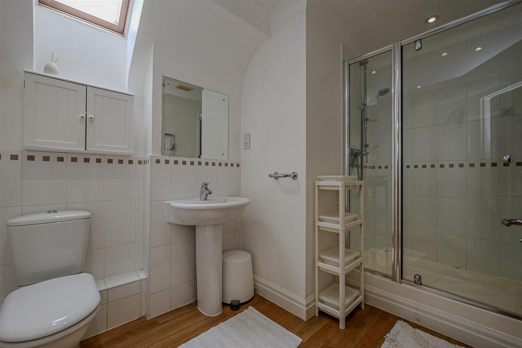 En-Suite (2)