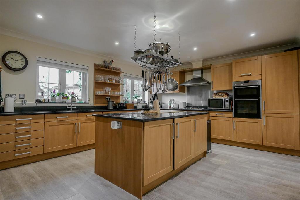 Kitchen/Breakfast Room
