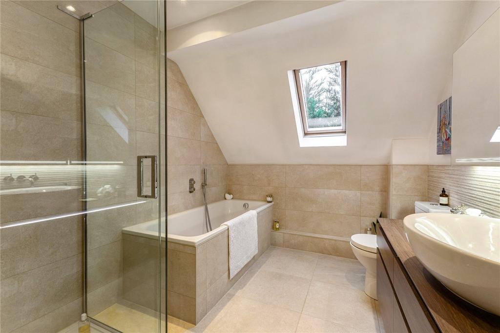 En Suite Bathroom