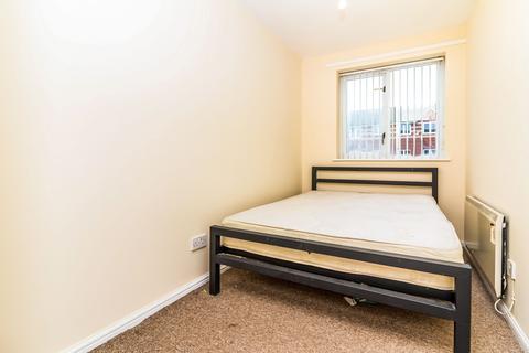 2 bedroom flat to rent, Angora Drive, Salford, M3
