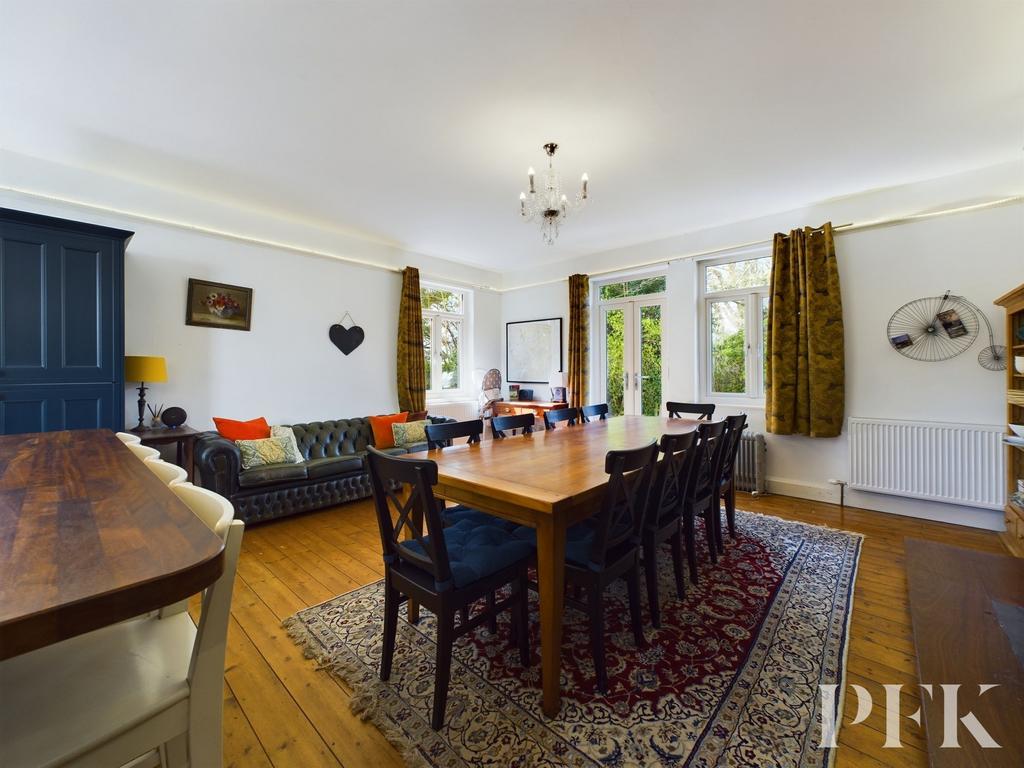 Kitchen/Family Room
