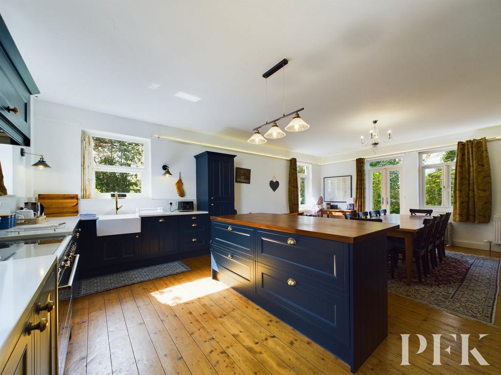 Kitchen/Family Room