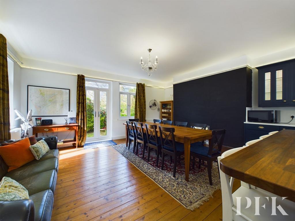 Kitchen/Family Room