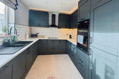 3 bedroom end of terrace house for sale, Newstead Grove, Pontefract WF9