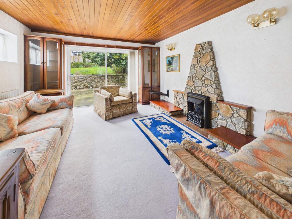 House in Cardiff, Rhiwbina - View 3