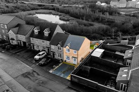 3 bedroom semi-detached house for sale, Craig Hopson Avenue, Castleford WF10