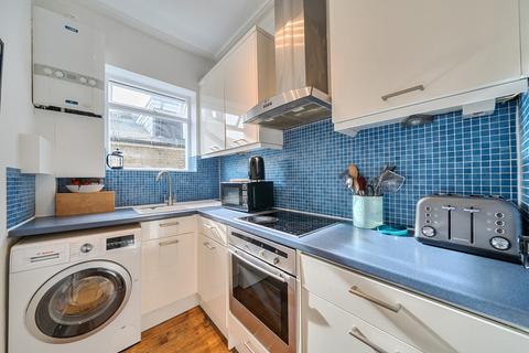 1 bedroom flat for sale, Beckwith Road, Herne Hill, London, SE24