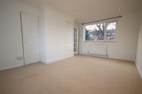 undefined, Roland Close, Cambridge CB4