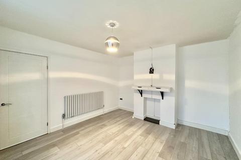 3 bedroom terraced house to rent, Nine Elms Avenue, Uxbridge