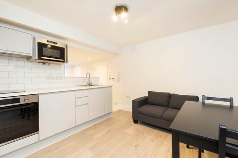 Studio to rent, Mill Lane, London NW6