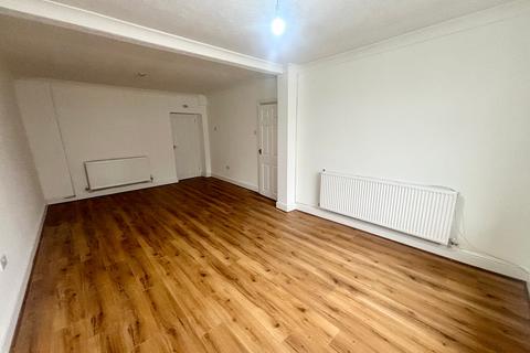 3 bedroom property to rent, John Street, Treherbert, CF42