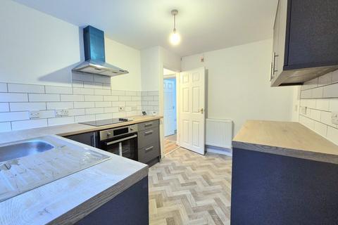 3 bedroom property to rent, John Street, Treherbert, CF42