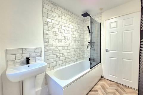 3 bedroom property to rent, John Street, Treherbert, CF42