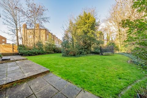 1 bedroom flat for sale, Cavendish Road, London NW6