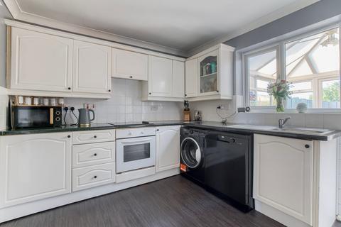 undefined, Grove Close, Scarning