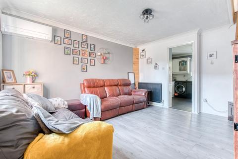 undefined, Grove Close, Scarning
